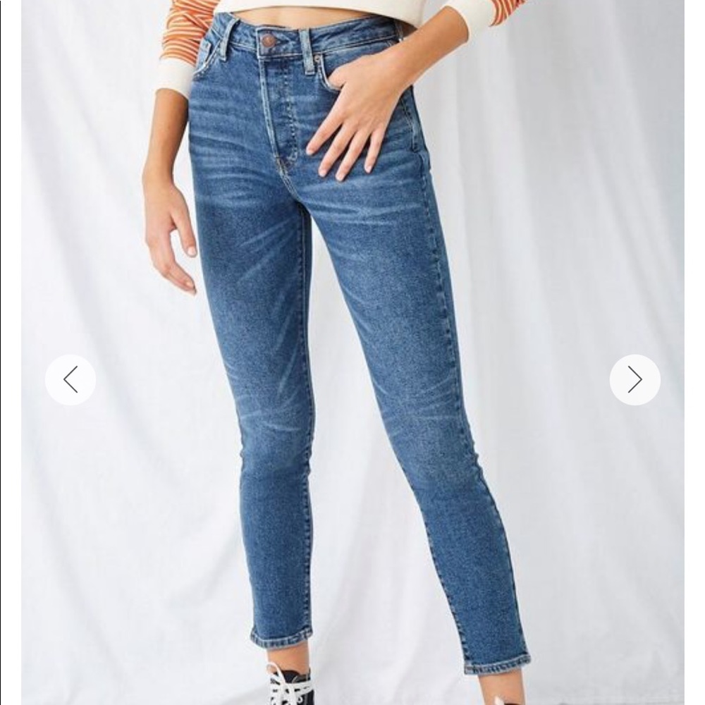 Forever 21 the Westwood mom jean distressed